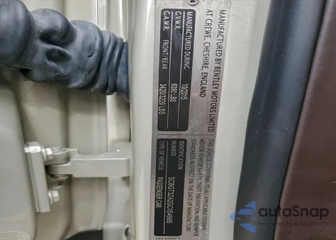 2016 Bentley Continental Gtc V8 z USA, uszkodzony, nr VIN SCBGT3ZA2GC054995